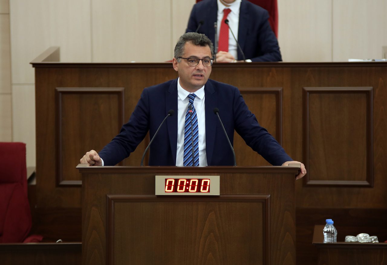 Erhürman Meclis'te öksürünce...