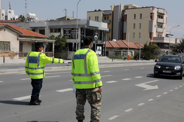 Güney'de şehirler boş, polis kontrollerini sürdürüyor