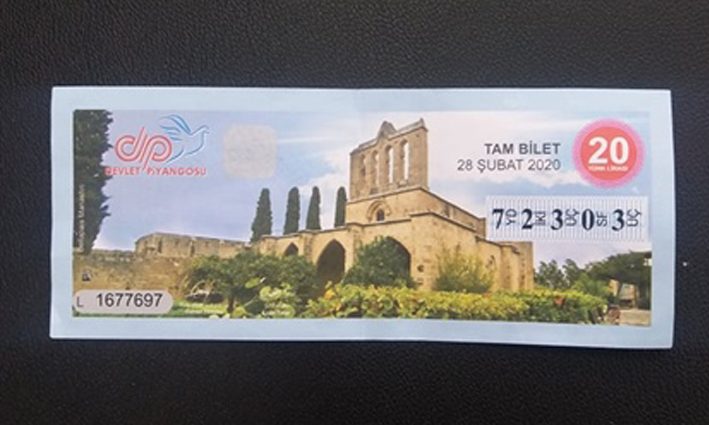 300 Bin TL'lik büyük ikramiye talihlisine teslim edildi