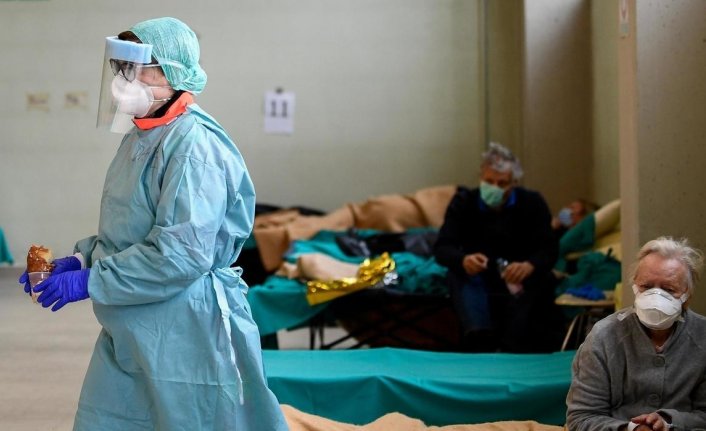 İspanya'da terk edilmiş huzurevlerinde kalan yaşlılar yataklarında ölü bulundu