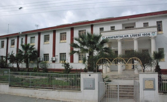 Girne Anafartalar Lisesinden yardım çağrısı: 35 öğrenci uzaktan eğitimden mahrum kaldı