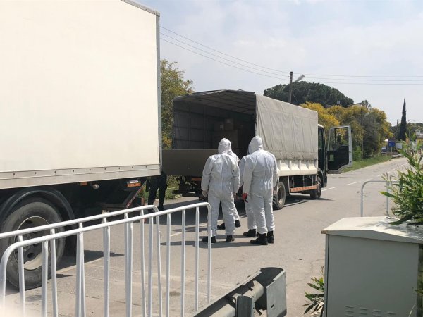 Rum tarafından KKTC'ye ilaç ve malzeme yardımı
