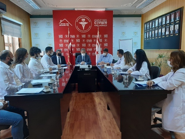 Pilli, Eczacılar Günü'nde Eczacılar Birliği Hizmetleri Tadil Yasası'nı Meclise götürme sözü verdi