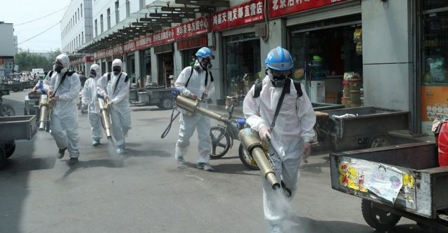 Çin'de 2. dalga şoku: Okullar kapatıldı, uçuşlar durdu