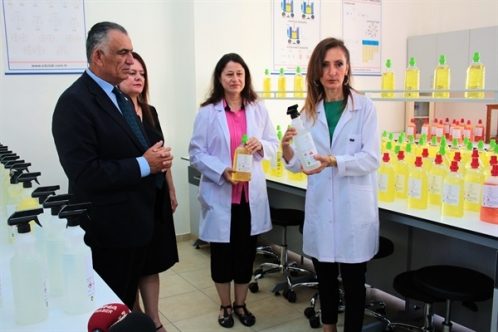 NKL öğretmenleri kolonya ve yüzey temizleyici üretti