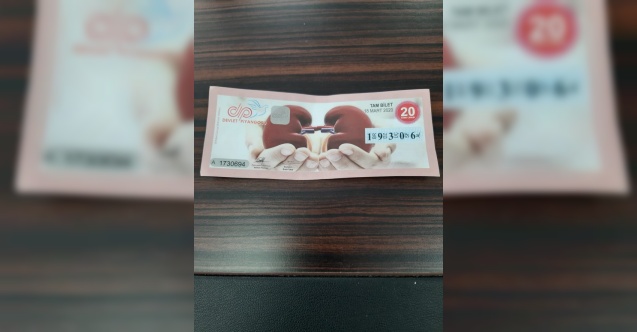 Piyango talihlisi ikramiyesini teslim aldı
