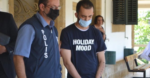 Polis cinayetten şüpheleniyor, avukat 'doğal ölüm 'diyor