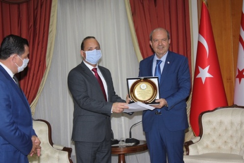 Tatar'dan Özmerter'e övgüler: "Kıbrıs Türk halkının gönlünde taht kurdunuz"