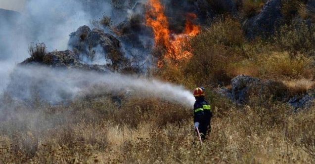 Baf bölgesinde yangın… Bazı evler boşaltıldı