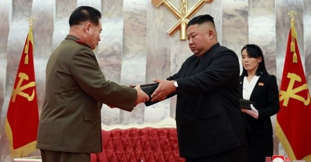 Kuzey Kore lideri Kim'den komutanlara tabanca
