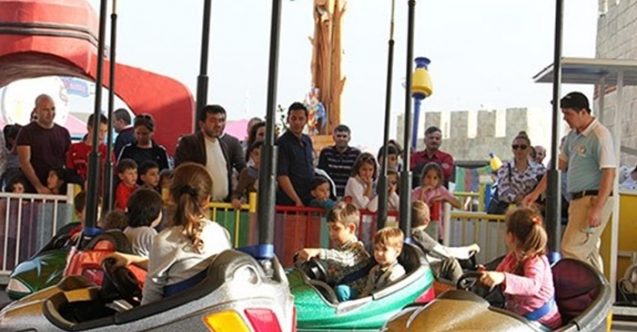 çarpışan arabaya çok çarptın kavgası: 4 yaralı