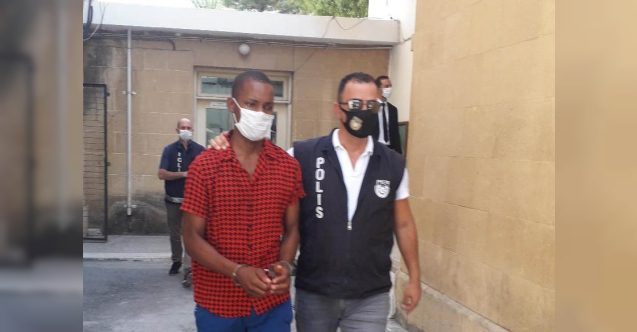 Akacan'ın sitesinde olay çıkardı