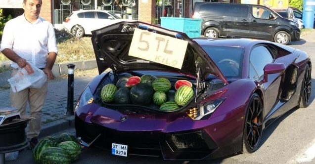 Lamborghini’de 5 liraya karpuz sattı