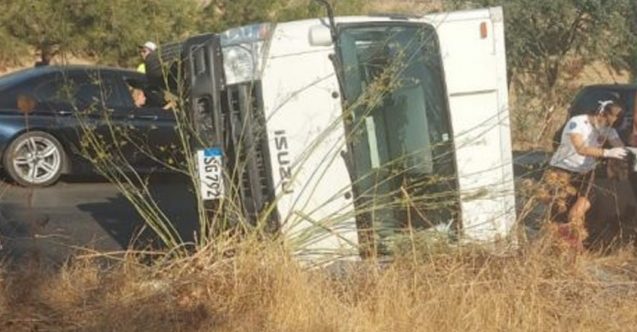 Yoldan çıktı, refüjde yan yattı