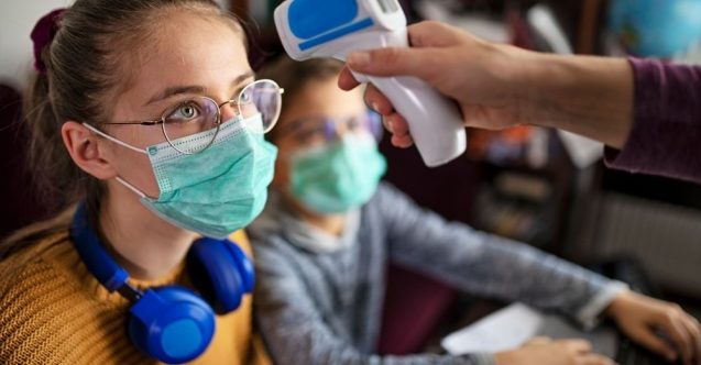 Dünyada yarım milyondan fazla çocuk Covid-19'a yakalandı