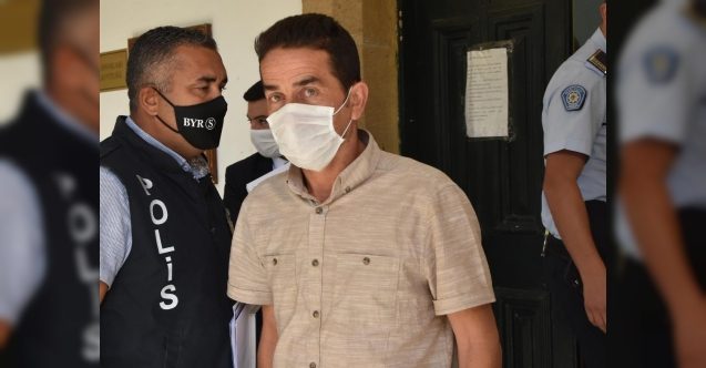 Evinde tabancayla yakalandı