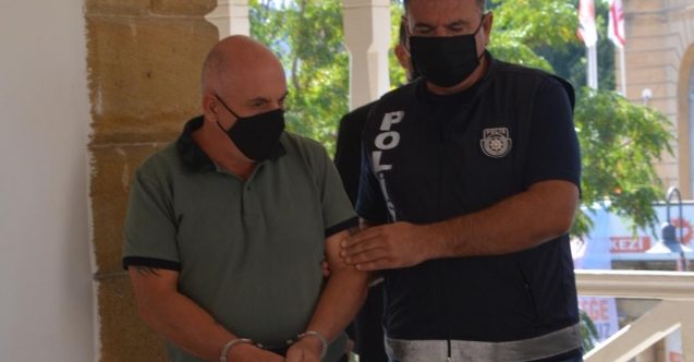 Gardiyana 2 yıl hapis
