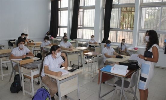 Orta eğitimde yaklaşık 7 ay sonra ders başı