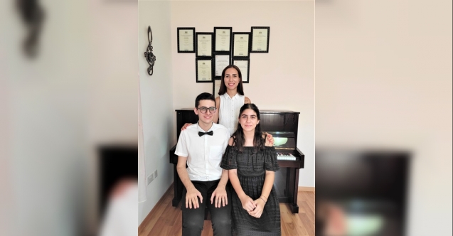 Betmezoğlu kardeşler ABRSM Yüksek Skorlular Konserine katıldı