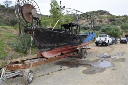 Yedidalga’da limanda yangın! 2 tekne tamamen, 2 tekne de kısmen yandı