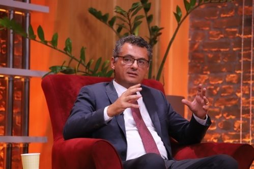 Hükümet Kendi Kendine Muhalefet Yapıyor