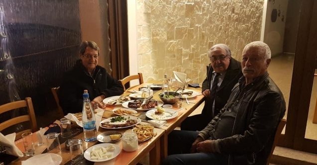 Anastasiadis’in meyhane keyfi