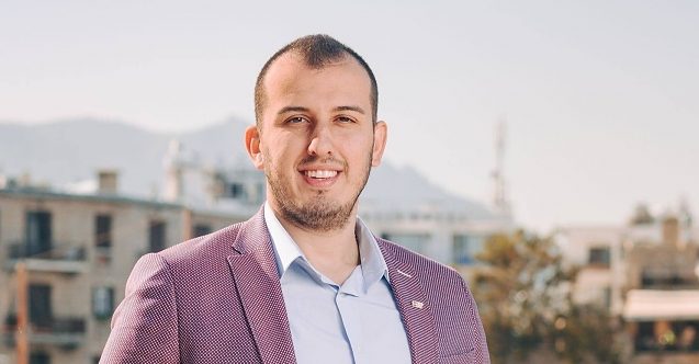 Arıklı 3 kişiyi görevden aldım diyerek kamuoyunu yanıltmaktadır