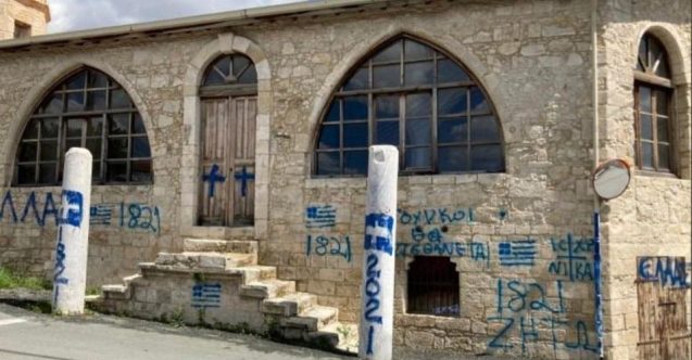 Rumlar'dan camilere çirkin saldırı, Özersay'dan sert tepki
