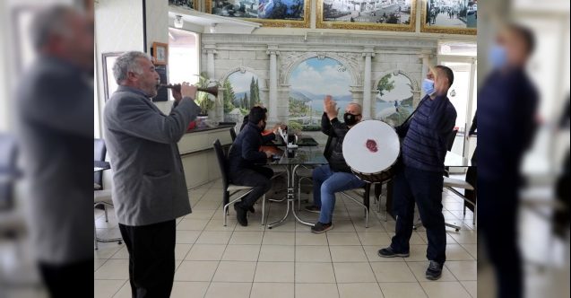 Yeni açılım: Müşterileri davul zurnayla karşıladılar