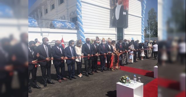 Girne'ye modern bir okul