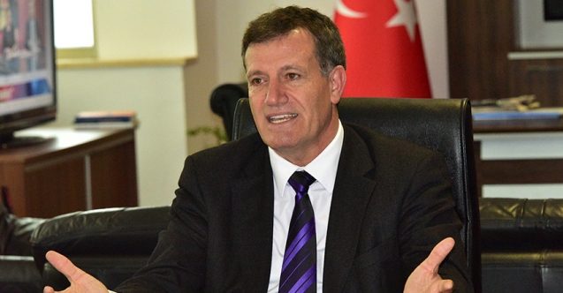 Erhan Arıklı, Türkiye’deki kiraz fiyatlarını inceledi