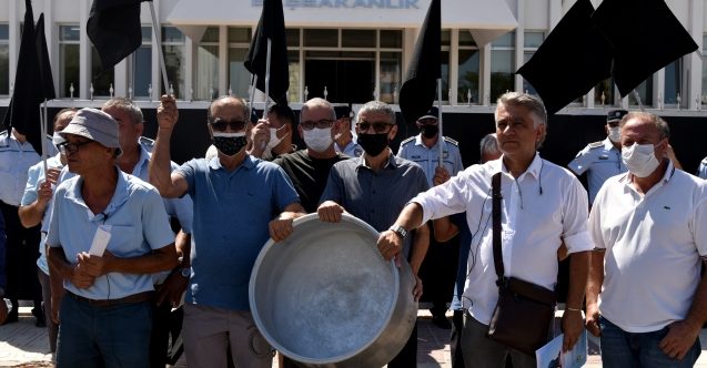 Başbakanlık önünde 'kazan'lı eylem