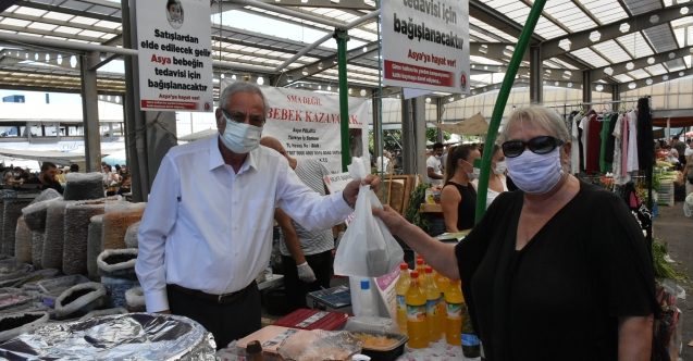 Başkan Güngördü de satış yaparak bağış topladı