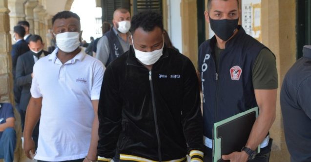Ses örneği vermeyi reddettiler, cezaevine gittiler