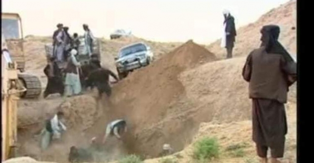 Taliban dönemi vahşetle başladı