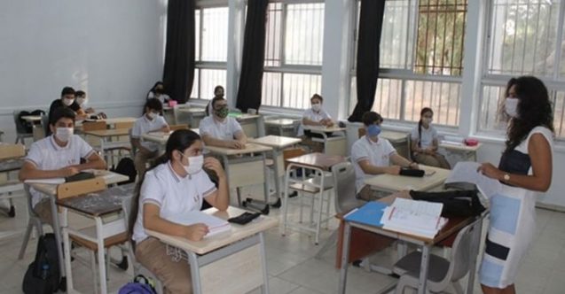 Üç haftada 93 öğrenci pozitif