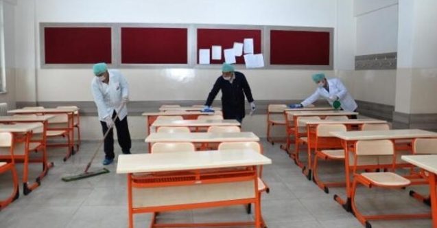 Okullar kapanacak mı? Pilli açıkladı