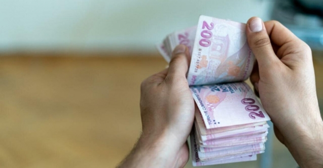 Memurlara bir aylık ek mesai için 13 milyon TL ödeme