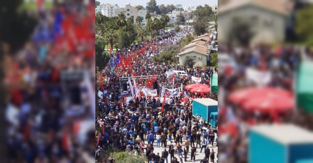 Binler meydana sığmadı