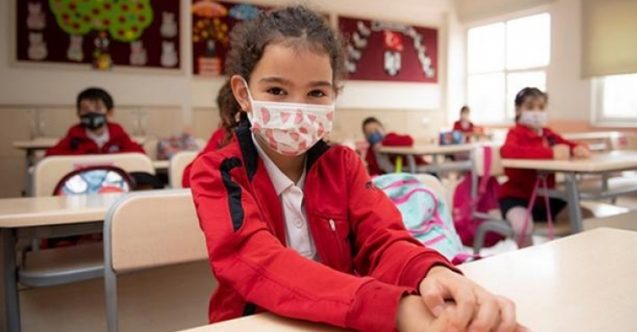 Bir haftada 1223 öğrenci ve 235 öğretmen pozitif çıktı