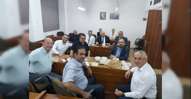 UBP'li vekillerden 'çorbalı' kutlama
