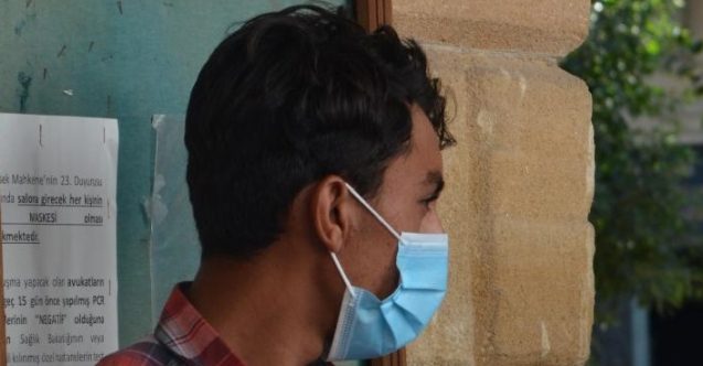 Sapık Pakistanlı, gizlice kadınları çekerken yakalandı