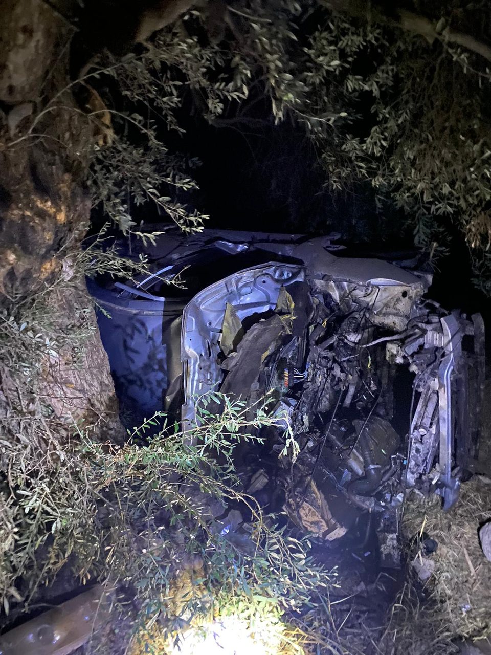 17 yaşındaki ehliyetsiz sürücü takla attı: 3 yaralı
