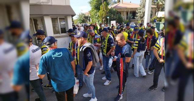 Akın akın Larnaka'ya: Ledra Palas 'sarı lacivert' oldu