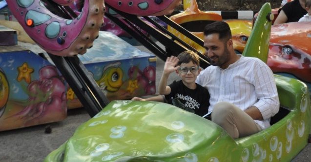 Minikler, Riverside LunaPark’ta bayram etti