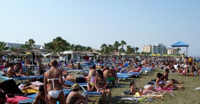 Güney’e bir ayda 457 bin turist