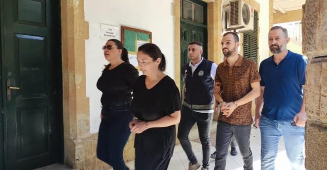 Eczacı, belgeleri yakarken yakalandı