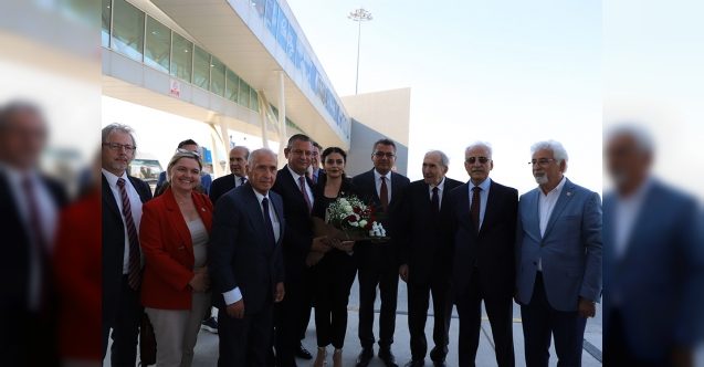 Özgür Özel'den Büyükelçi Feyzioğlu'na tepki: "Kendin gelmezsen birini yolla”