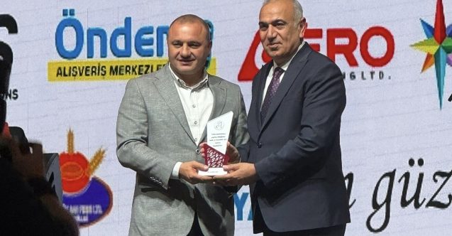 Engelliler Spor Federasyonu'ndan Alişan Şan’a Anlamlı Ödül
