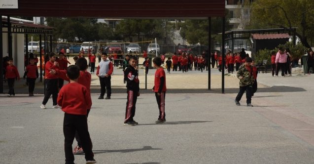Öğretmen emekli oldu, sınıf öğretmensiz kaldı